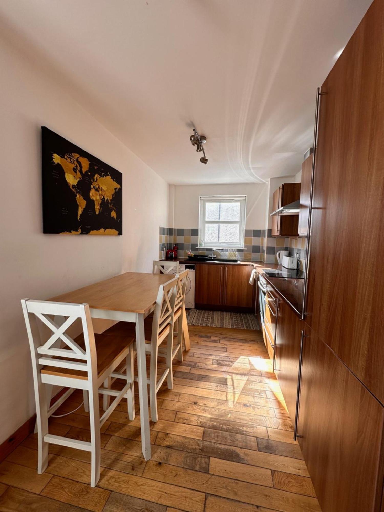 City Centre Apartment Next To Bus And Train Station Inverness Buitenkant foto